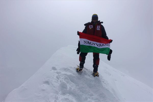 Kalifa Alpin Csapat